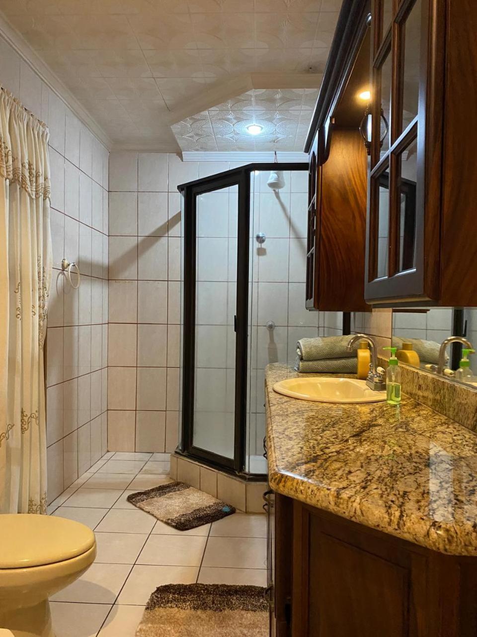 Alexander B&B Alajuela Bagian luar foto
