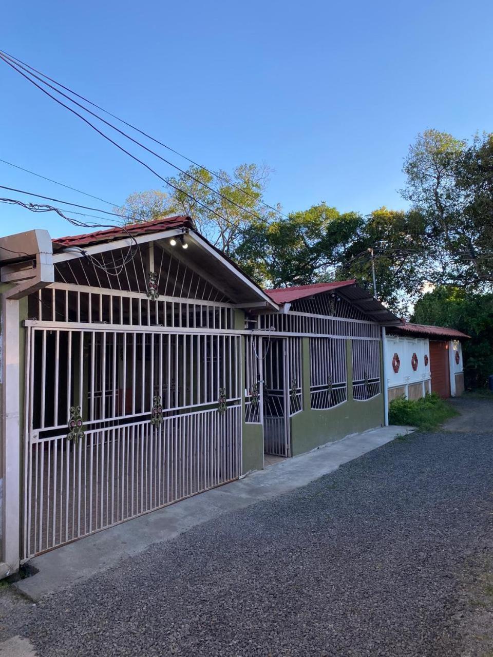 Alexander B&B Alajuela Bagian luar foto