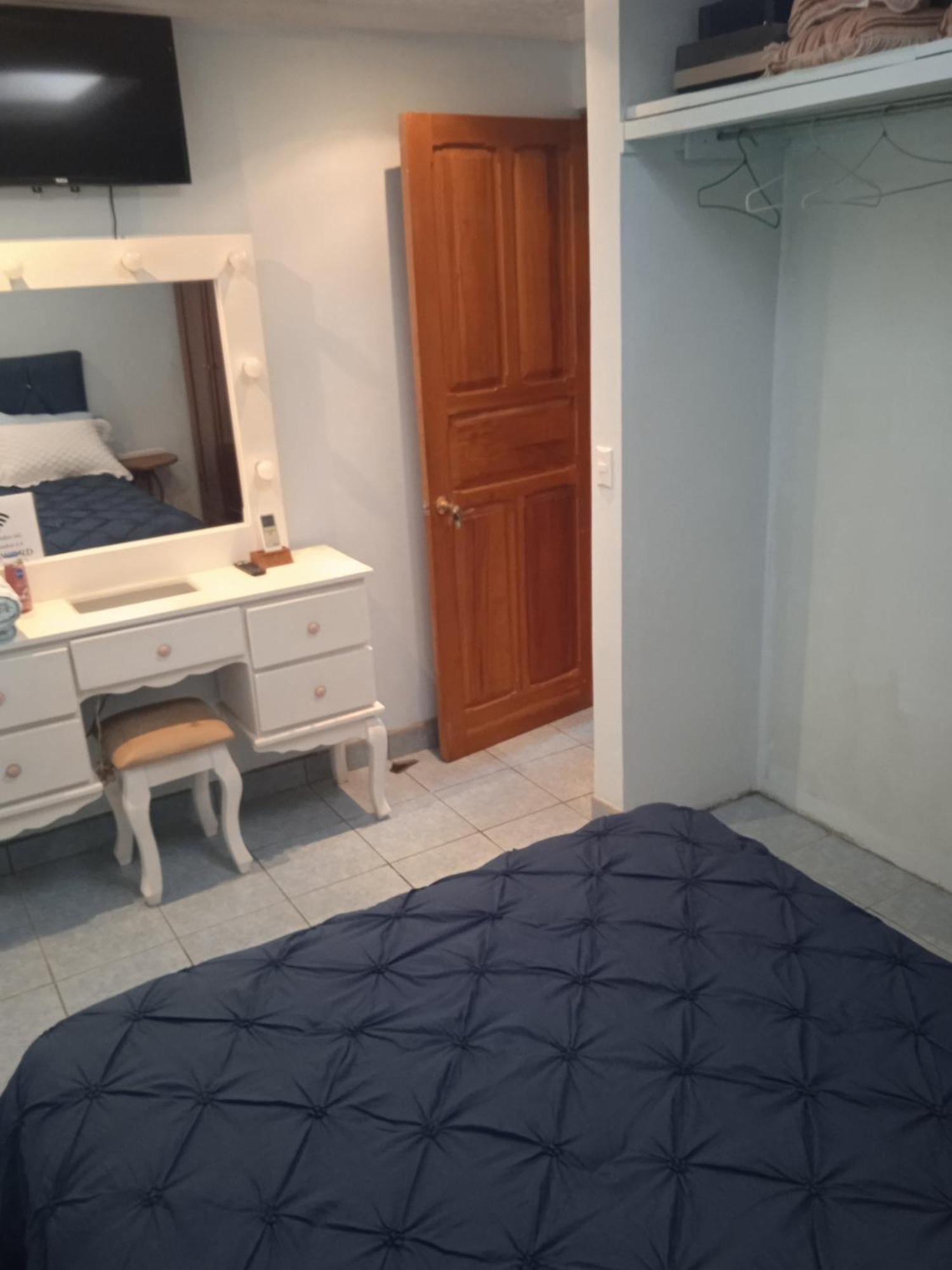 Alexander B&B Alajuela Bagian luar foto